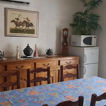 D Hotes Nocleg ze śniadaniem
